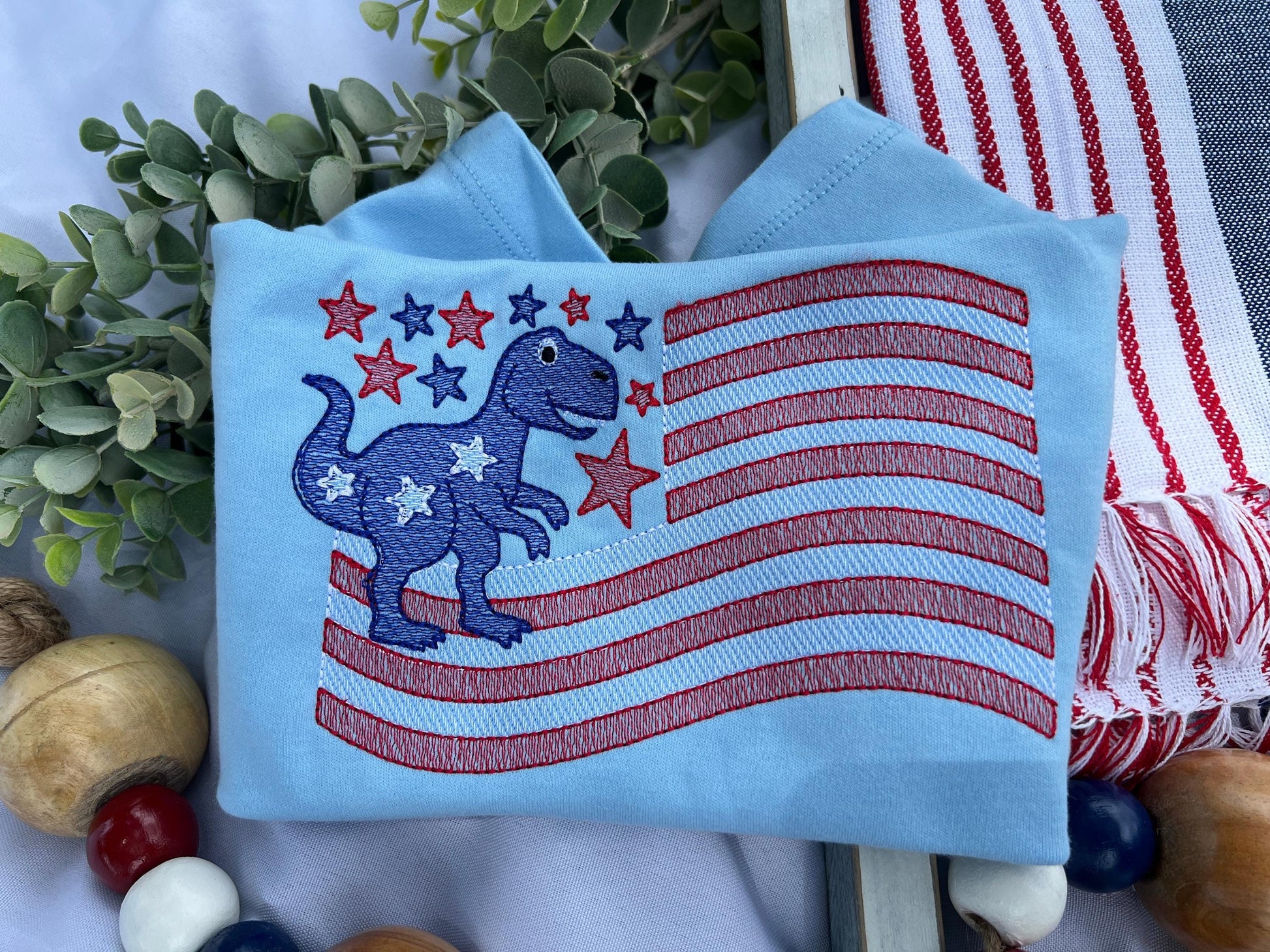 Dinosaur flag patriotic boy embroidered t-shirt