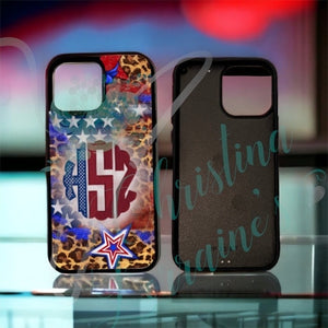 Show off your love for the USA with our exquisite American Faux Embroidered Monogram Phone Case! With a durable hard-shell exterior, it&#39;s perfect to safeguard your device from everyday scratches, dust, and minor impacts.